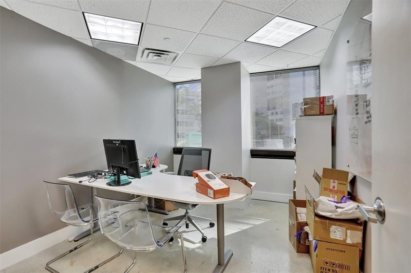 Image 16 of 35 For 200 Andrews Ave  3rd Floor