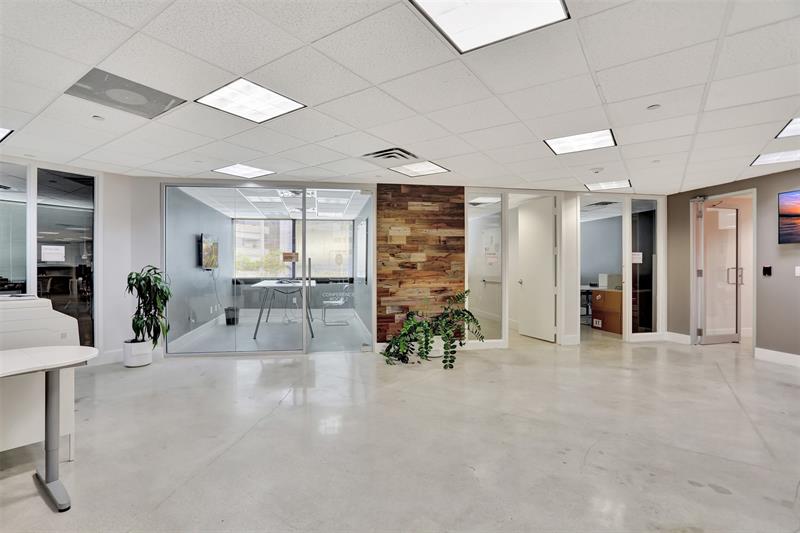 Image 21 of 35 For 200 Andrews Ave  3rd Floor