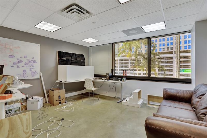 Image 29 of 35 For 200 Andrews Ave  3rd Floor