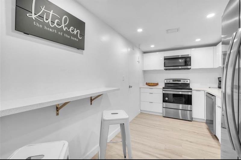 Image 2 of 26 For 4001 Ocean Dr  7k
