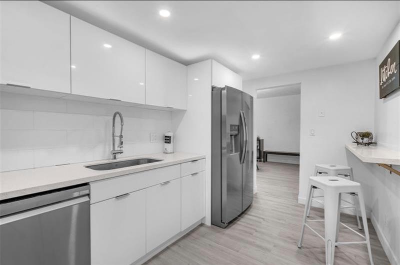 Image 3 of 26 For 4001 Ocean Dr  7k