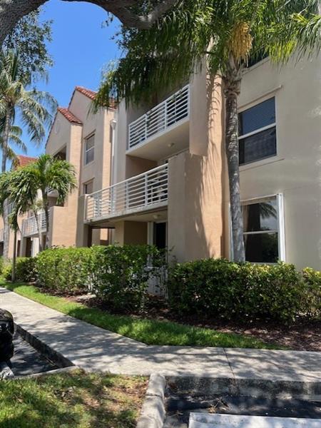 Image 12 of 23 For 2721 Ocean Club Blvd  205