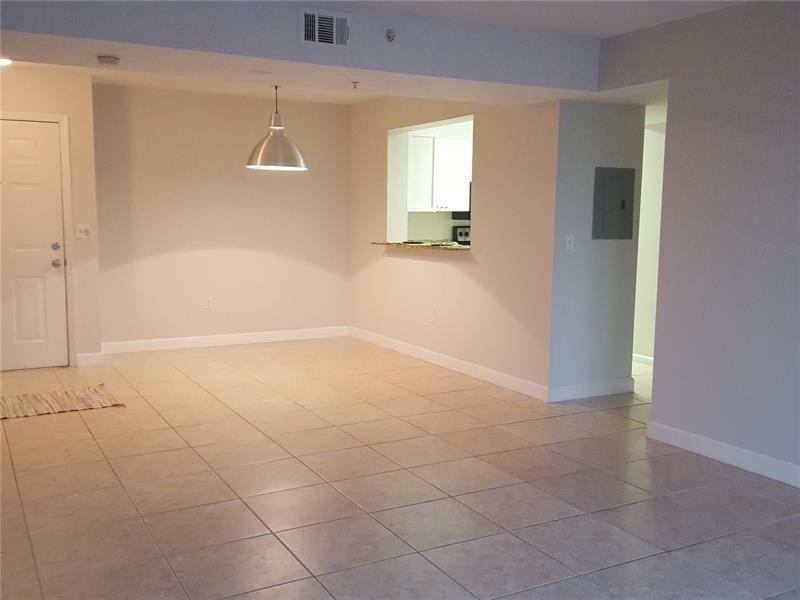 Image 3 of 23 For 2721 Ocean Club Blvd  205