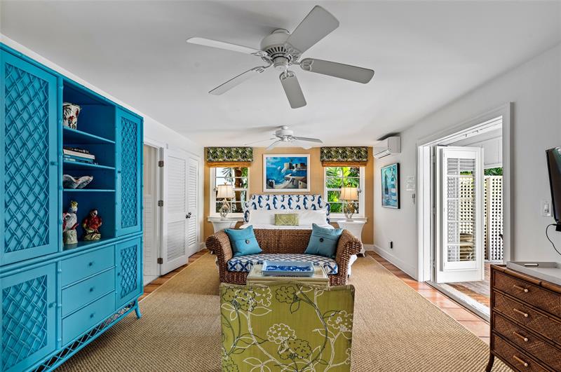 Image 12 of 44 For 525 Coral Way