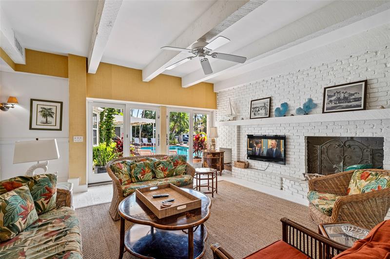 Image 19 of 44 For 525 Coral Way