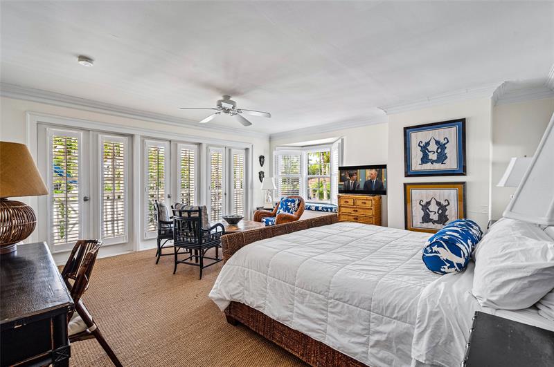 Image 25 of 44 For 525 Coral Way