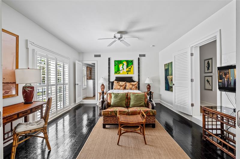 Image 34 of 44 For 525 Coral Way