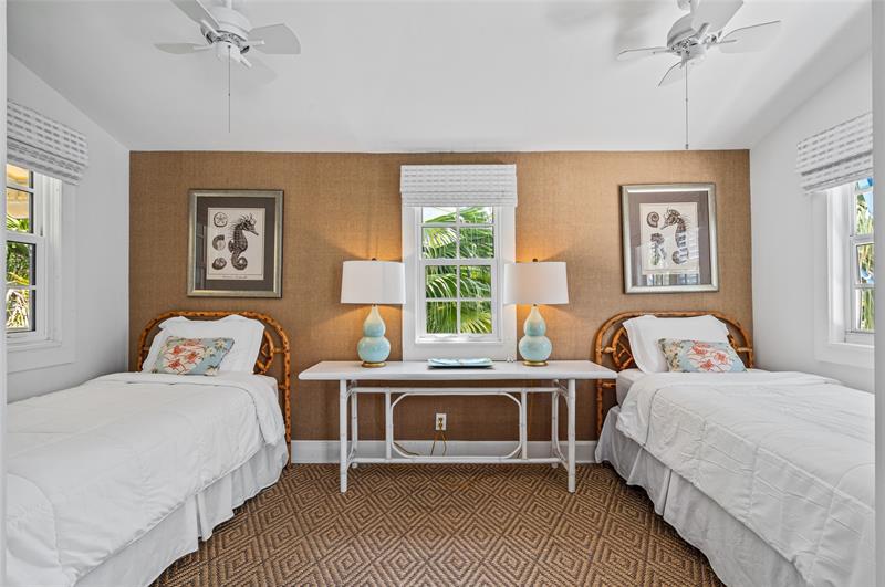 Image 35 of 44 For 525 Coral Way