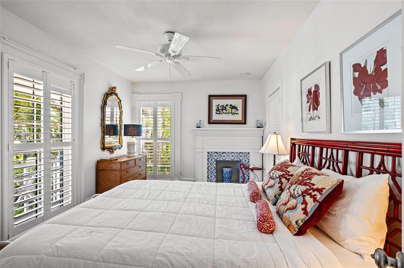 Image 36 of 44 For 525 Coral Way