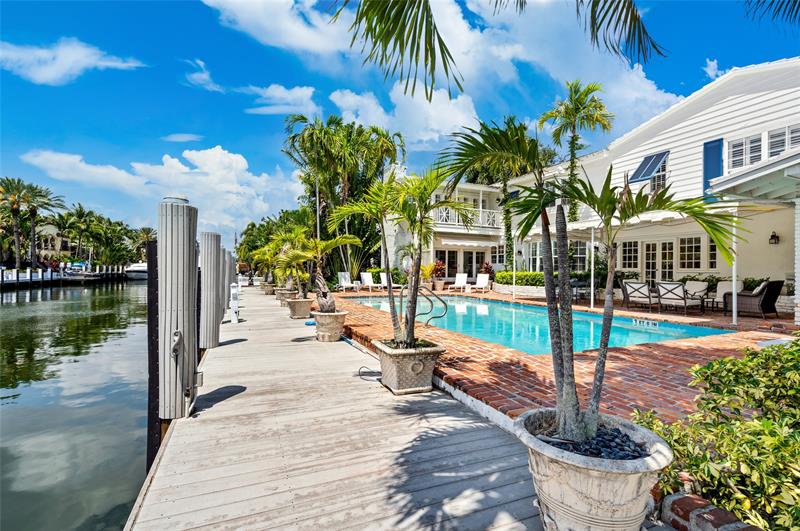 Image 40 of 44 For 525 Coral Way