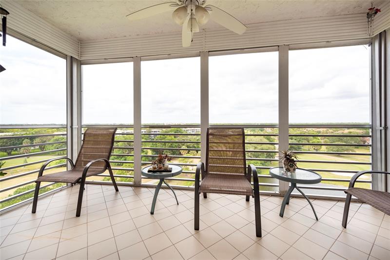 Image 21 of 25 For 3507 Oaks Way  909