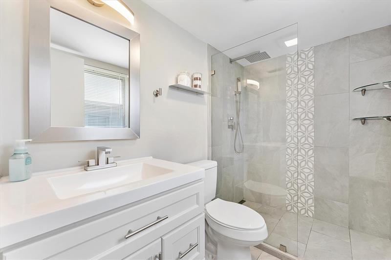Image 15 of 33 For 7705 5th Ct  101