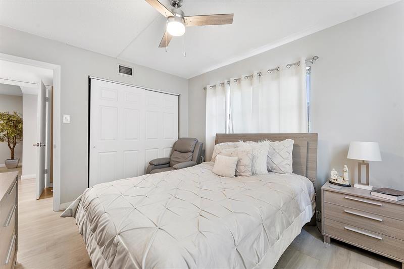 Image 18 of 33 For 7705 5th Ct  101