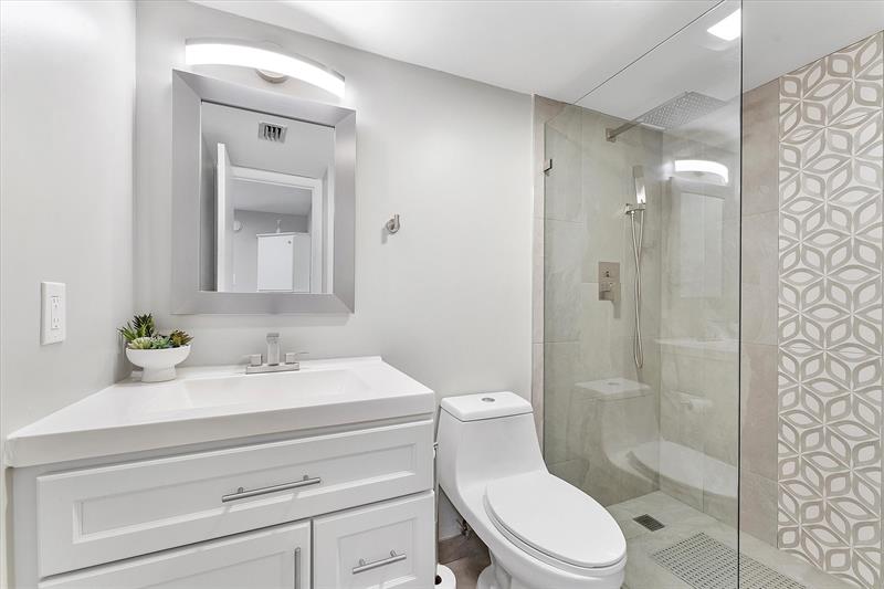 Image 20 of 33 For 7705 5th Ct  101