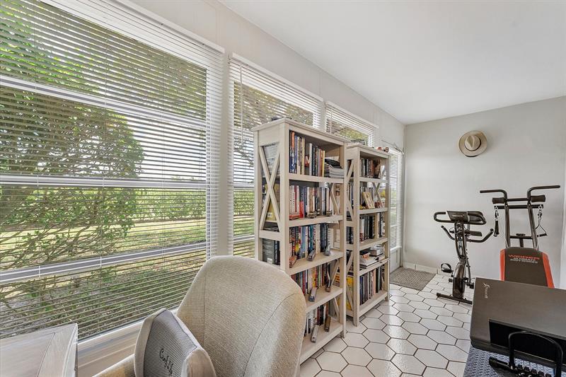 Image 21 of 33 For 7705 5th Ct  101