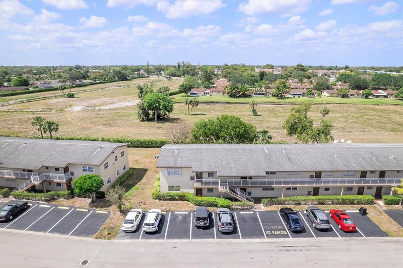 Image 25 of 33 For 7705 5th Ct  101
