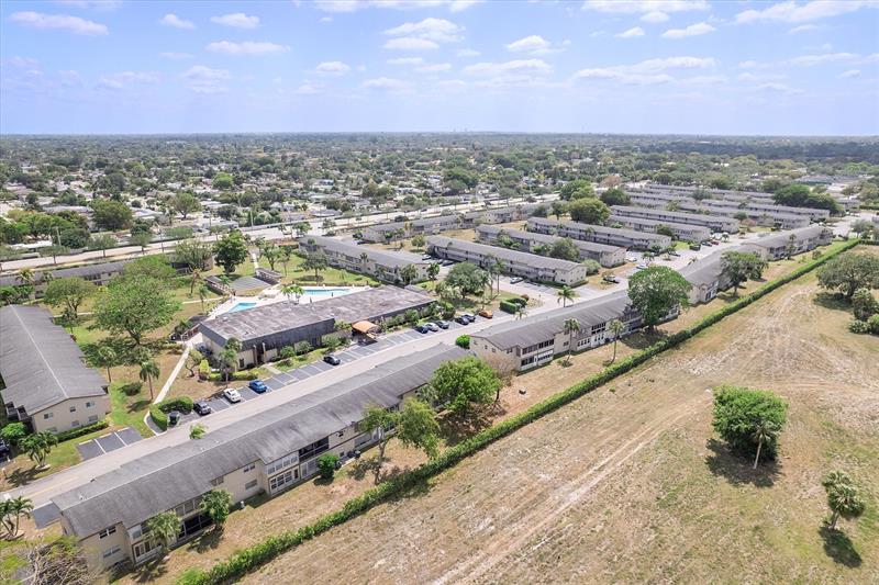 Image 28 of 33 For 7705 5th Ct  101