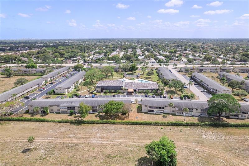 Image 29 of 33 For 7705 5th Ct  101