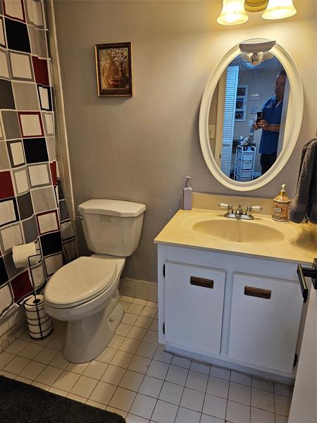 Image 15 of 27 For 2206 37th Ave  2206