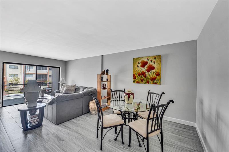 Image 7 of 18 For 2201 41st Avenue  209
