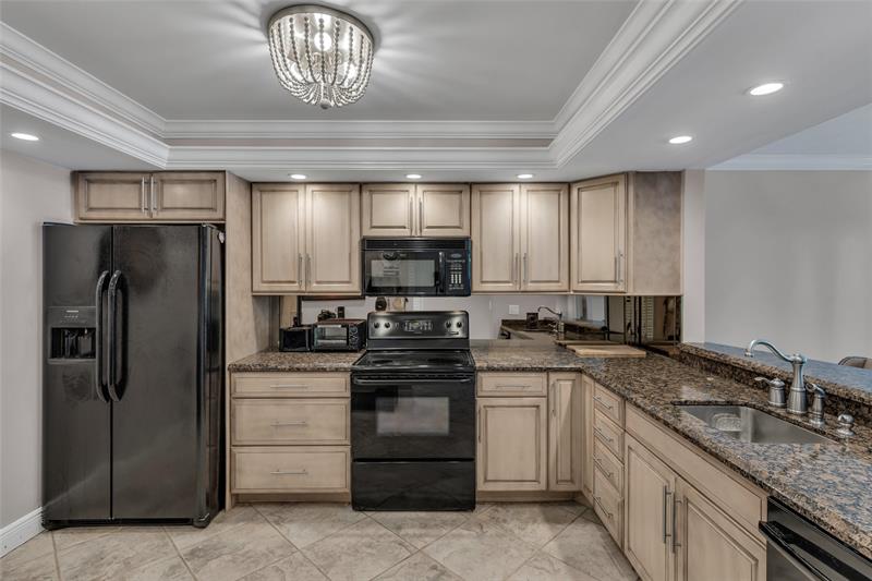 Details for 2900 14th Street Cswy  202, Pompano Beach, FL 33062