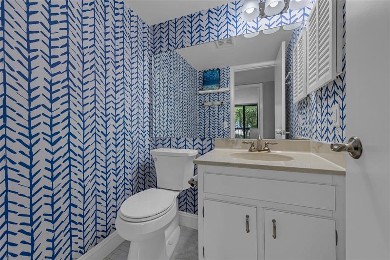 Image 11 of 61 For 2900 14th Street Cswy  202