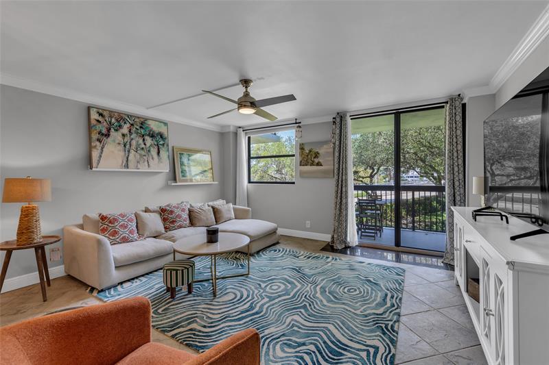 Image 15 of 61 For 2900 14th Street Cswy  202