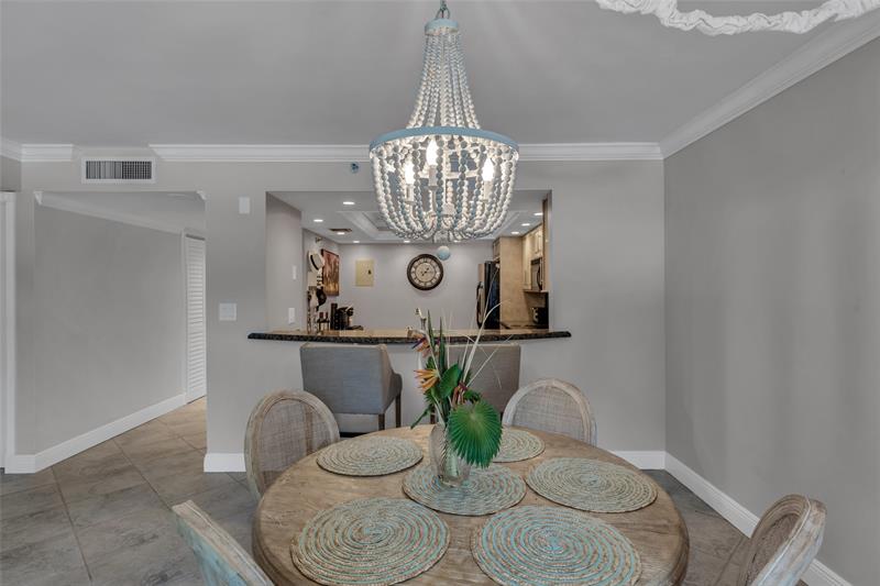 Image 20 of 61 For 2900 14th Street Cswy  202