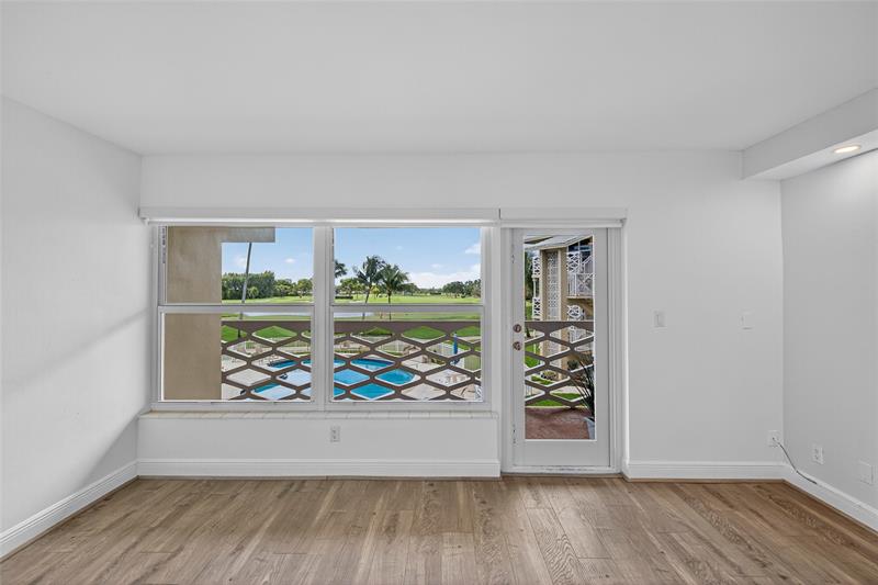 Image 16 of 28 For 4836 23rd Ave  17