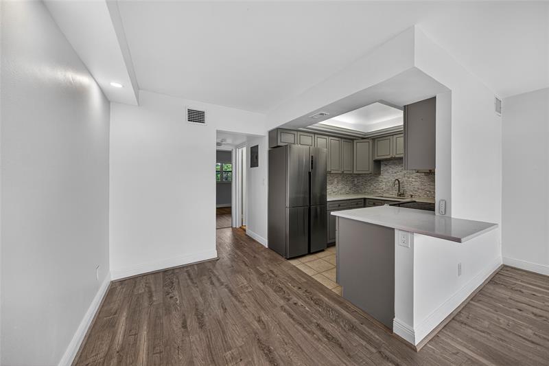 Image 20 of 28 For 4836 23rd Ave  17