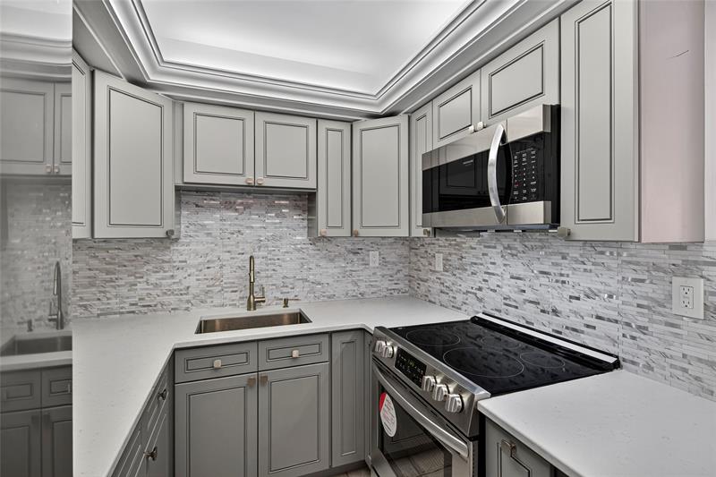 Image 23 of 28 For 4836 23rd Ave  17