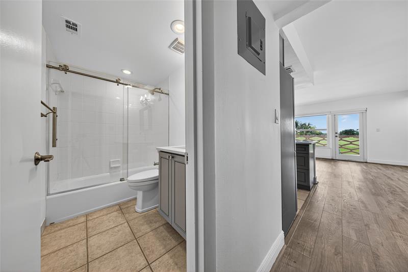 Image 24 of 28 For 4836 23rd Ave  17