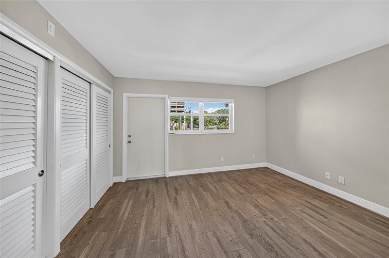 Image 26 of 28 For 4836 23rd Ave  17