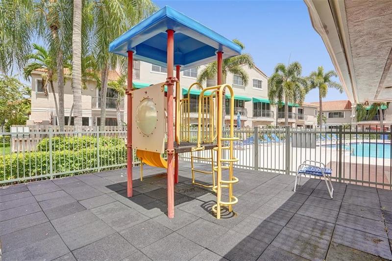 Image 12 of 26 For 12623 14th Pl  12623