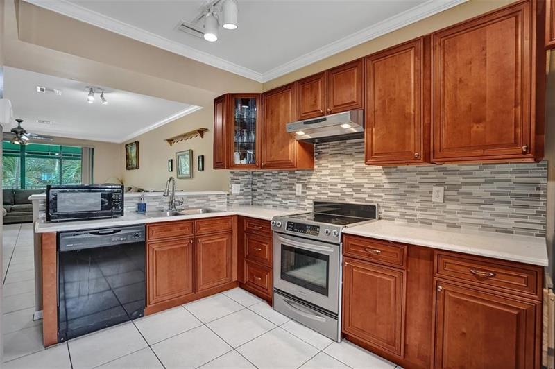Image 4 of 26 For 12623 14th Pl  12623