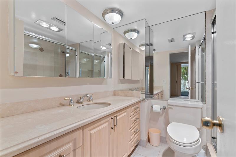 Image 13 of 17 For 3300 Ocean Blvd  123c