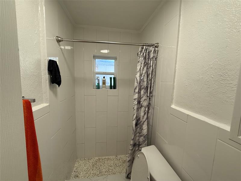 Image 10 of 11 For 1019 4th Ave