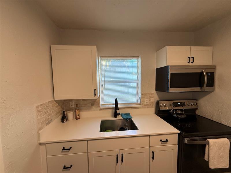 Image 4 of 11 For 1019 4th Ave