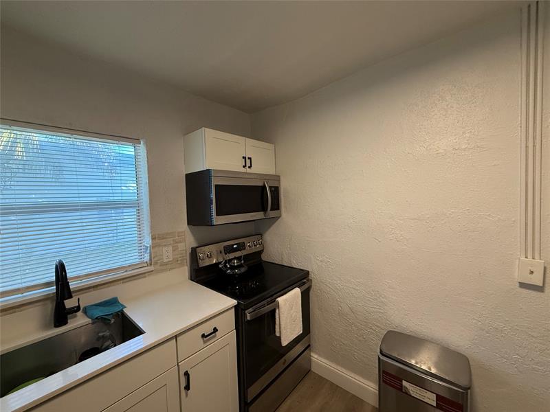 Image 5 of 11 For 1019 4th Ave