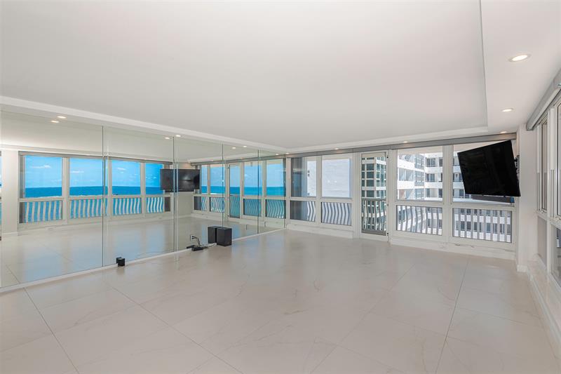 Image 12 of 51 For 4020 Galt Ocean Dr  611