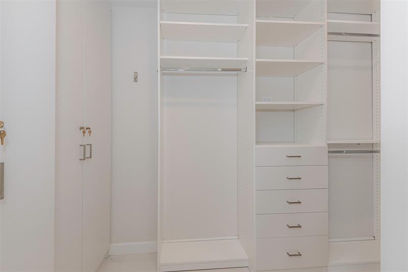 Image 24 of 51 For 4020 Galt Ocean Dr  611
