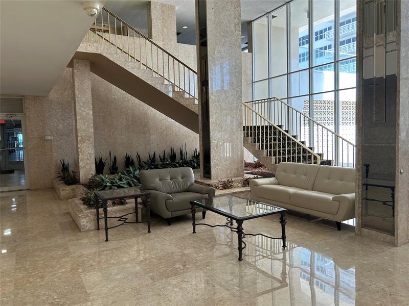Image 31 of 51 For 4020 Galt Ocean Dr  611
