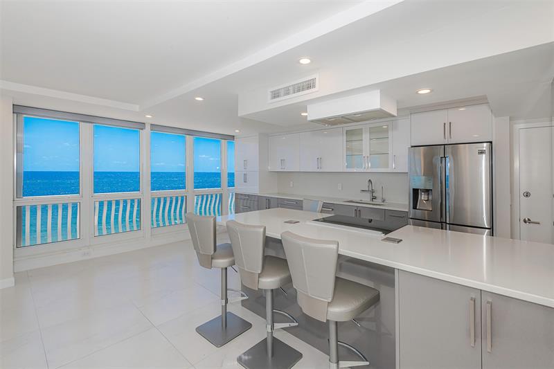 Image 4 of 51 For 4020 Galt Ocean Dr  611