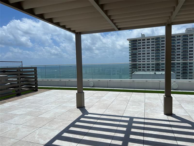 Image 50 of 51 For 4020 Galt Ocean Dr  611