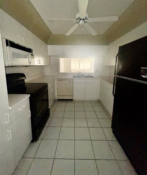 Image 8 of 34 For 10133 24th Pl  208