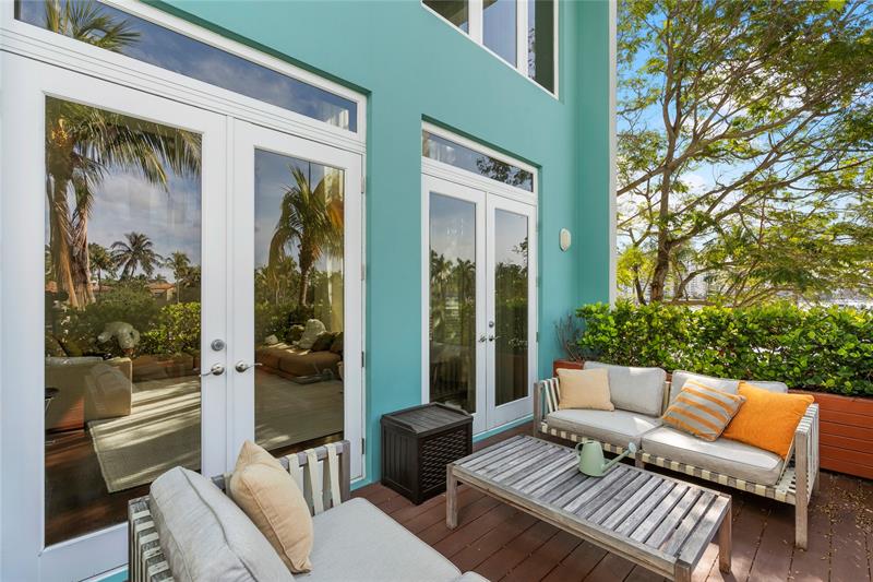 Image 12 of 89 For 6001 Laguna Path S