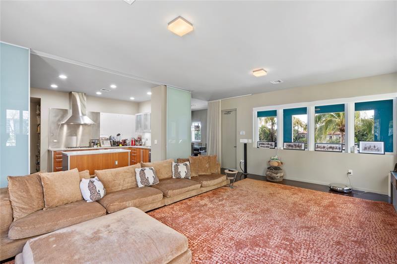 Image 20 of 89 For 6001 Laguna Path S