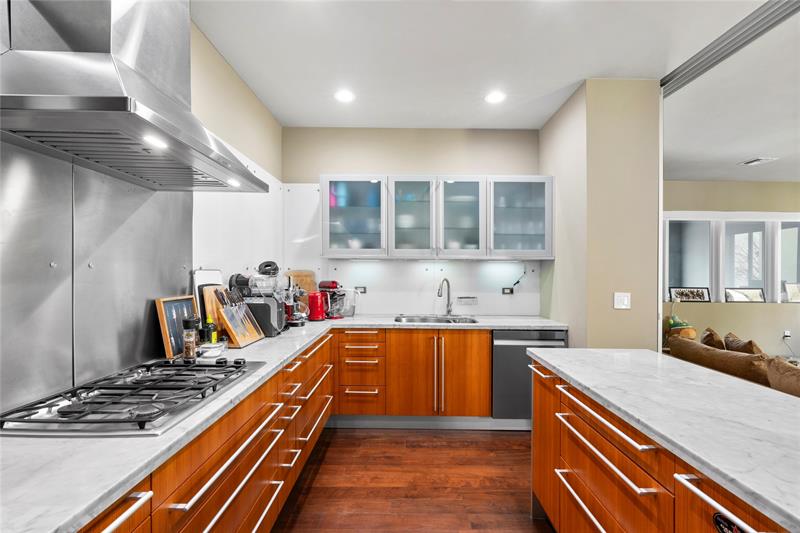 Image 22 of 89 For 6001 Laguna Path S