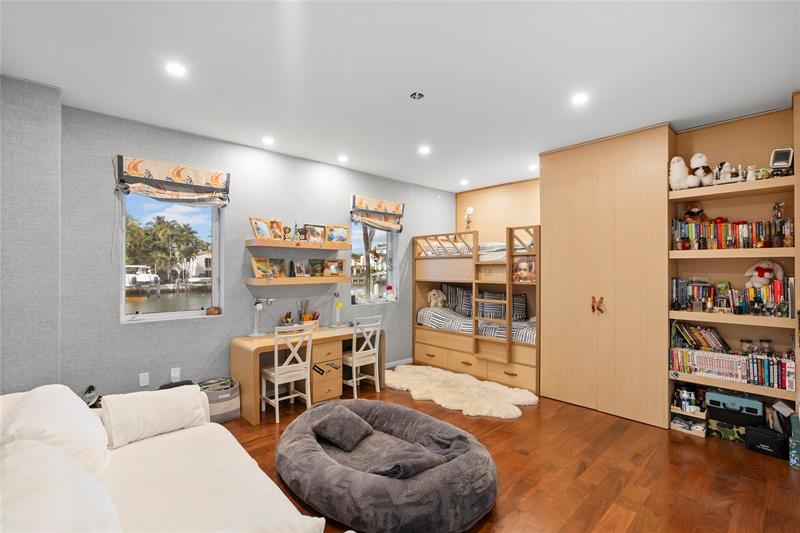 Image 49 of 89 For 6001 Laguna Path S