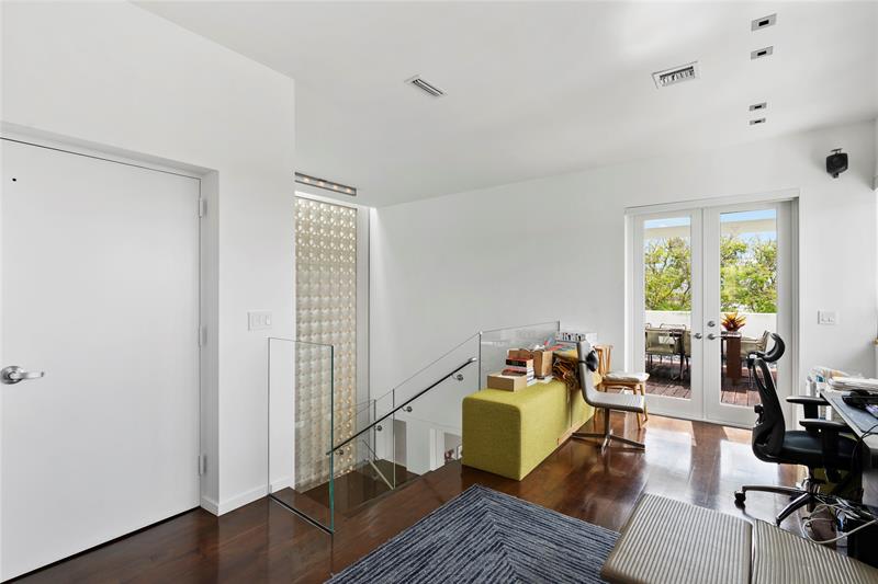 Image 59 of 89 For 6001 Laguna Path S